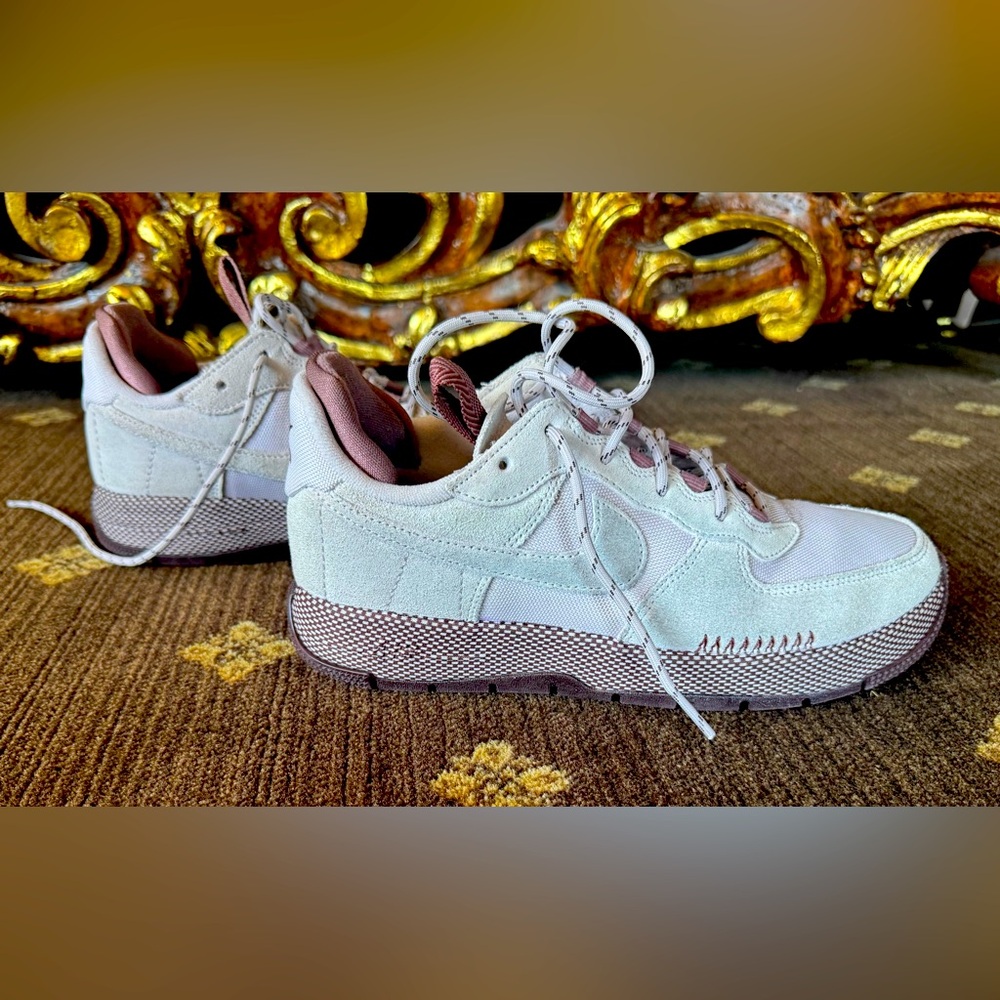 Women’s Nike Air Force 1 Wild Shoes Size 8.5